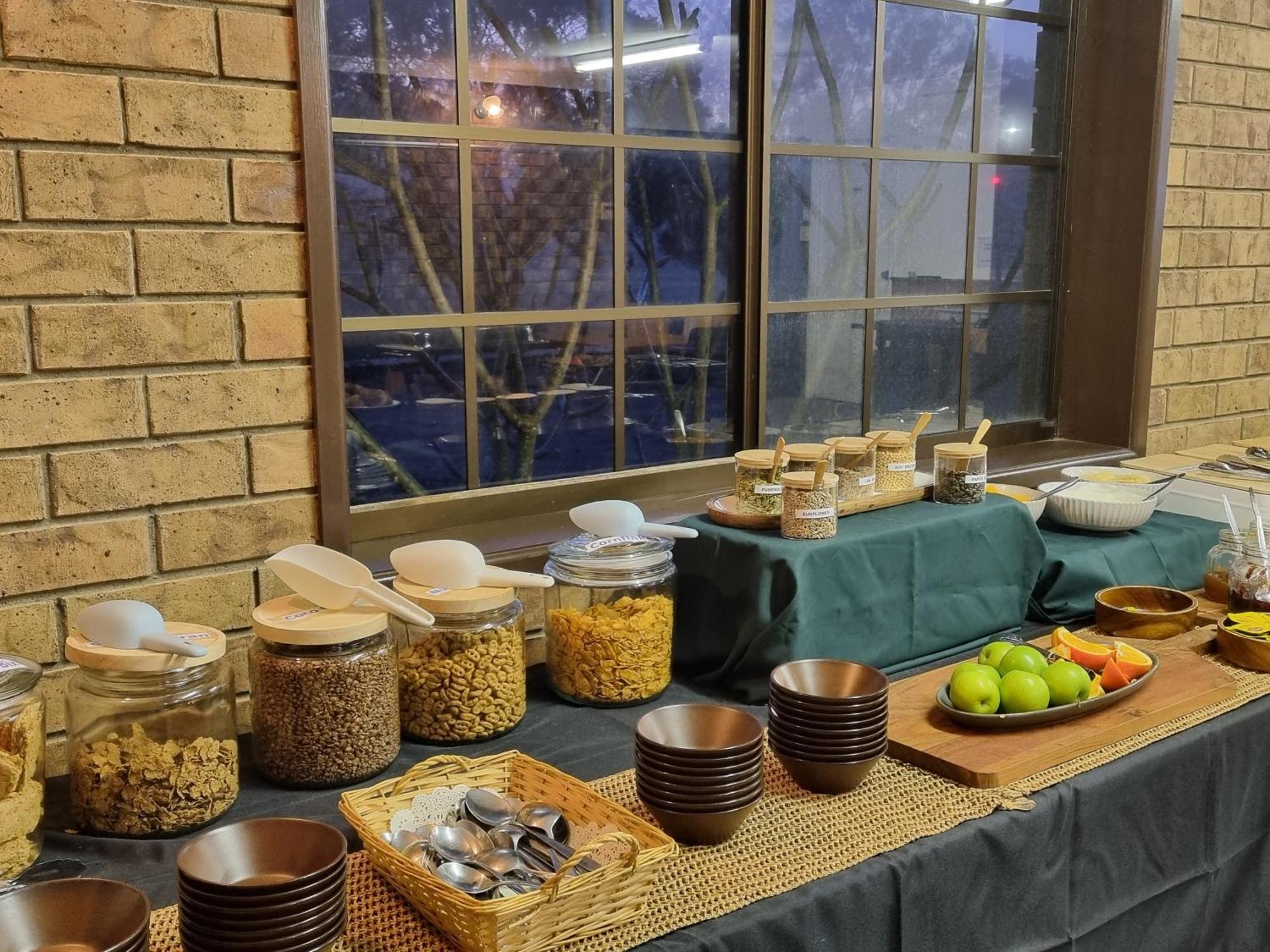 Koorawatha Homestead Motel Bororen エクステリア 写真