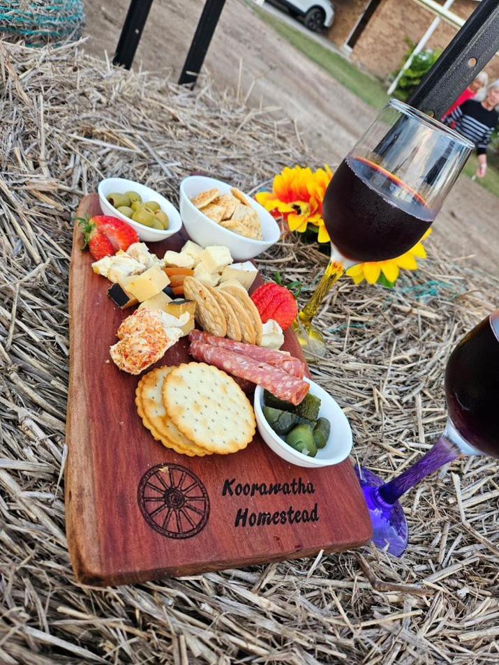 Koorawatha Homestead Motel Bororen エクステリア 写真